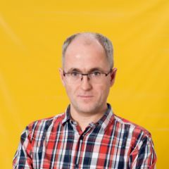 Серов Роман